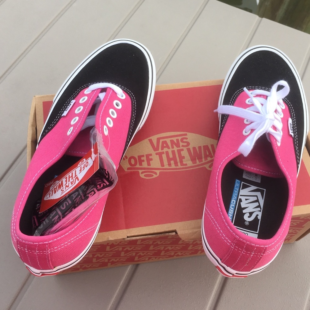 Vans Authentic Pro Black/Magenta Men's Size 8